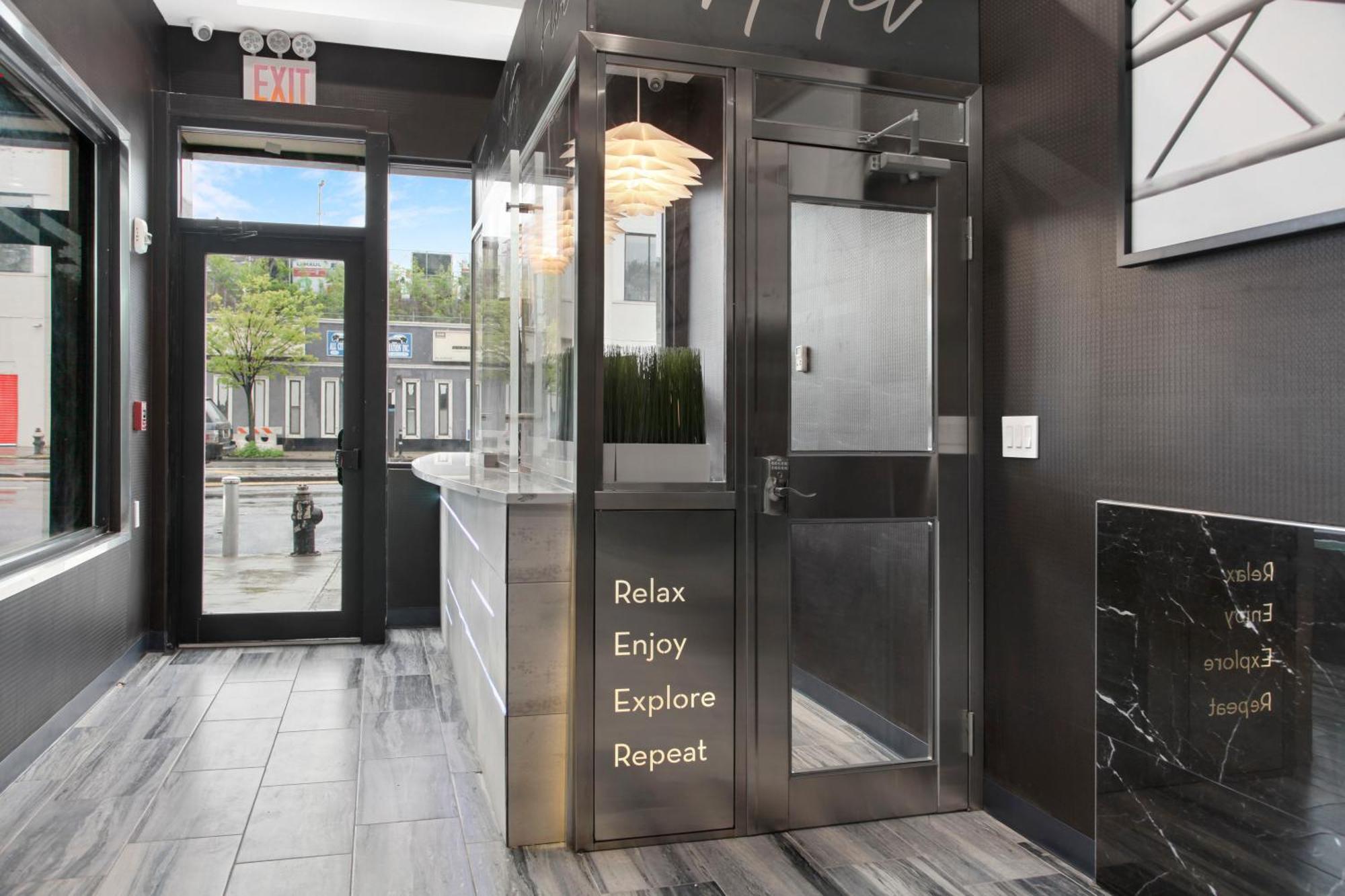 Hotel 365 Bronx - Yankee Stadium Ню Йорк Екстериор снимка